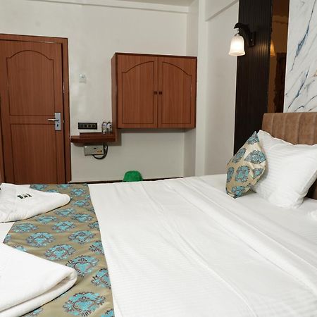 Hotel Padma Krishna Pune Exterior foto